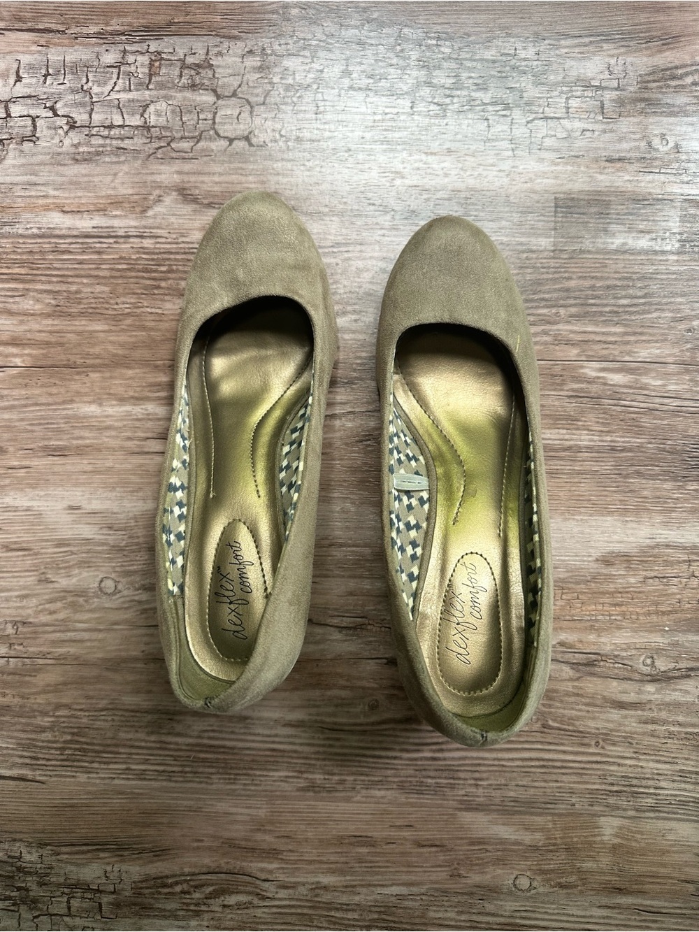 dexflex comfort Women's Tan Suede Rounded Wedges - 7W